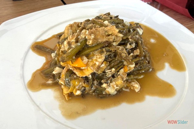 Revuelto de tagarninas