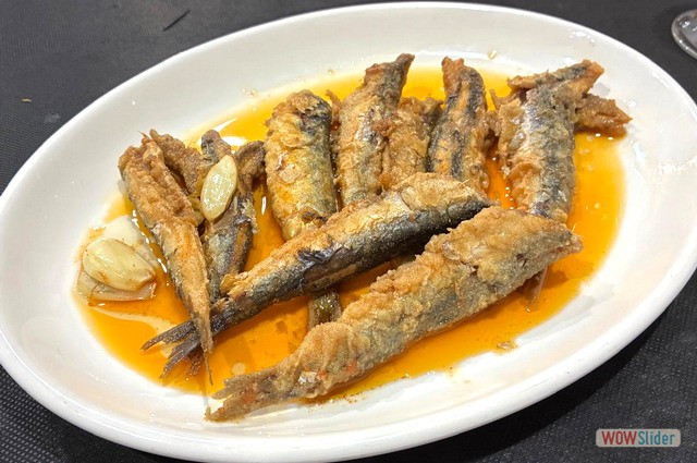 Boquerones escabechados